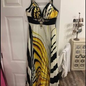 Night moves butterfly long size 4